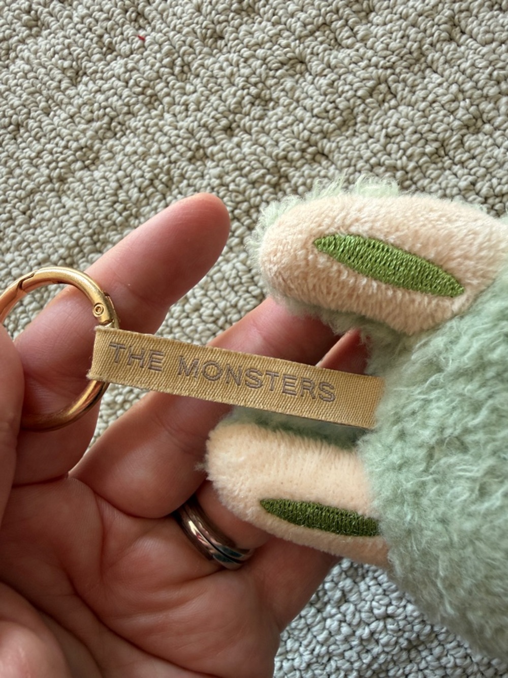 Green Labubu - Picture 5 of 6